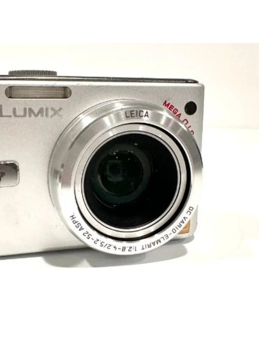 Y2K Panasonic DMC-T21 Lumix Mega O.I.S. Digital Camera w/ Battery & Case